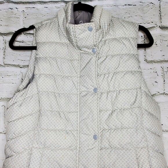 Gap Womens Medium White Gray Puffer Vest Polyester Zip Up Sleeveless Jacket - Picture 3 of 7